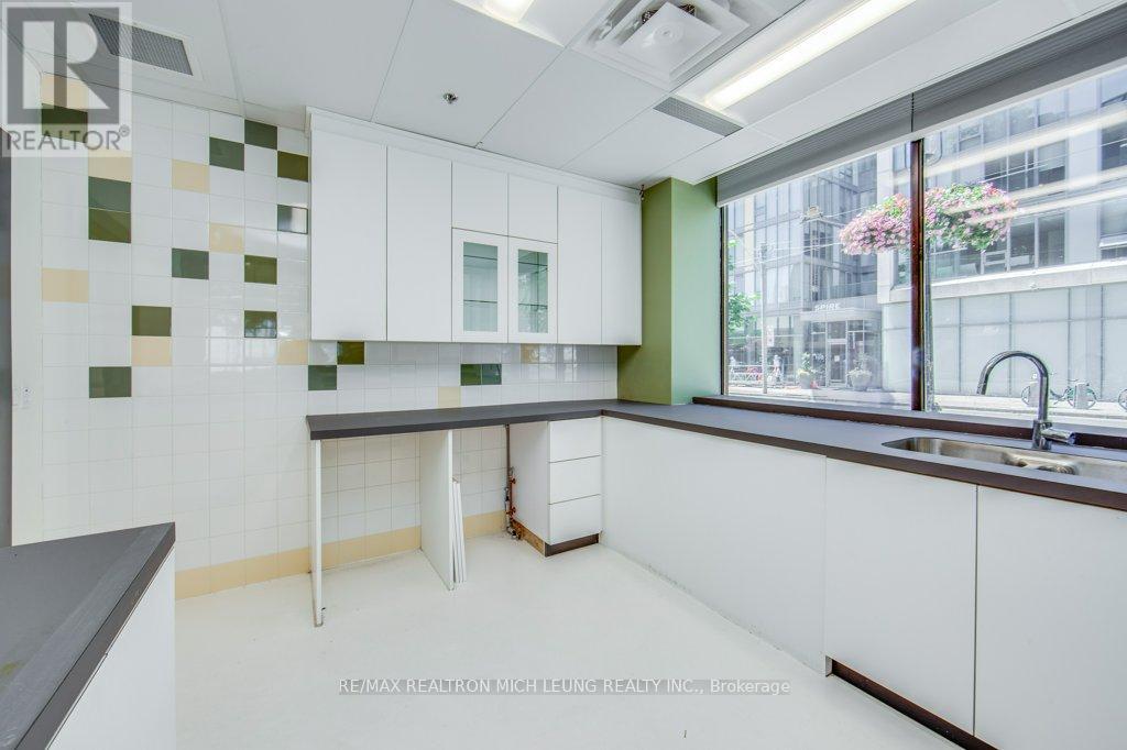 85 Church Street, Toronto (Church-Yonge Corridor), Ontario  M5C 2G2 - Photo 25 - C12054956