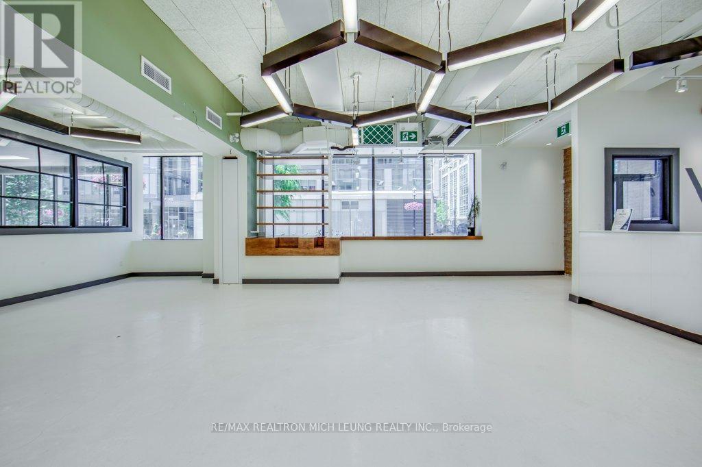 85 Church Street, Toronto (Church-Yonge Corridor), Ontario  M5C 2G2 - Photo 6 - C12054956