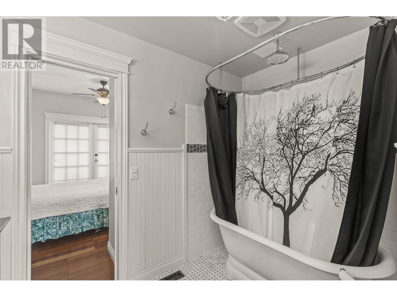 Property at 1571 Pritchard Drive image 2