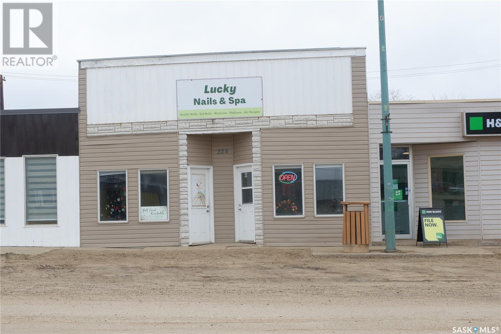 Property at 328 Centre STREET image 1