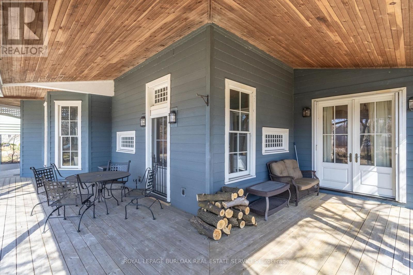 Property at 957 BEACH BOULEVARD image 4