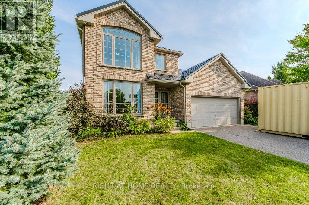Property at 210 DUNDAS STREET W image 3