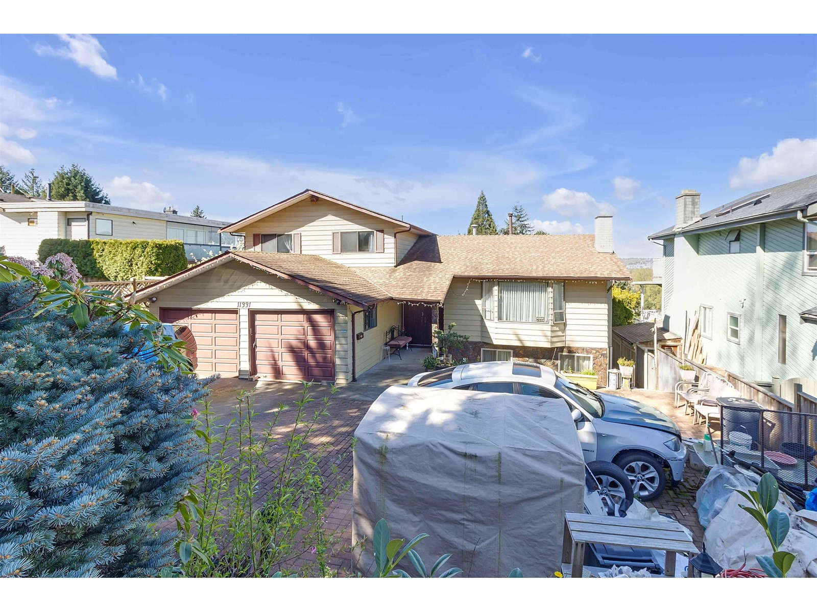 Property at 11331 136 STREET image 3