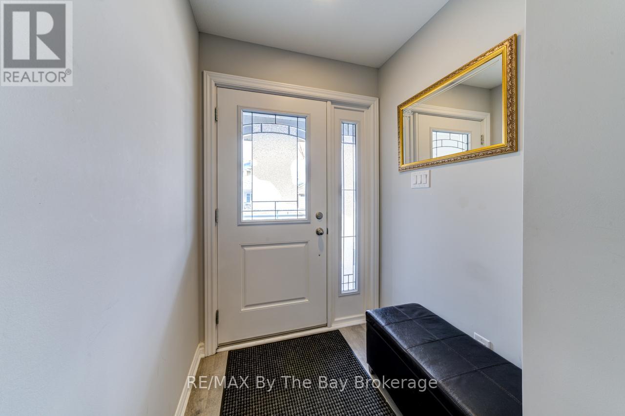 Property at 69 IVY CRESCENT image 4