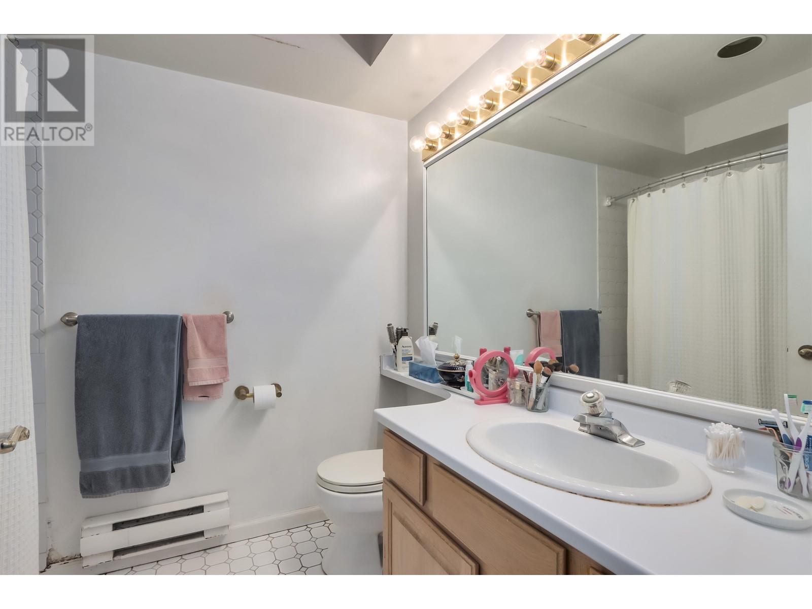 1937 W 12th Avenue, Vancouver, British Columbia  V6J 2G1 - Photo 17 - R2984636
