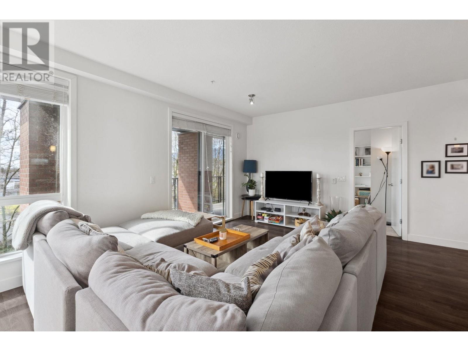 Property at 425 723 W 3RD STREET image 5