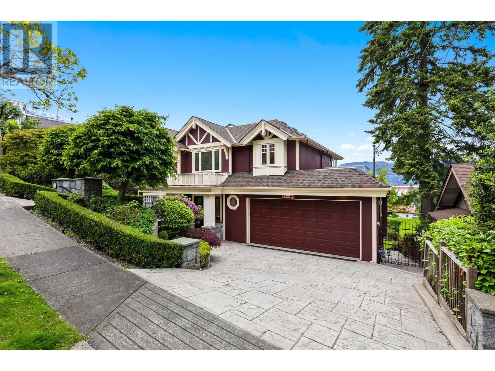 Property at 4535 W 1ST AVENUE image 3