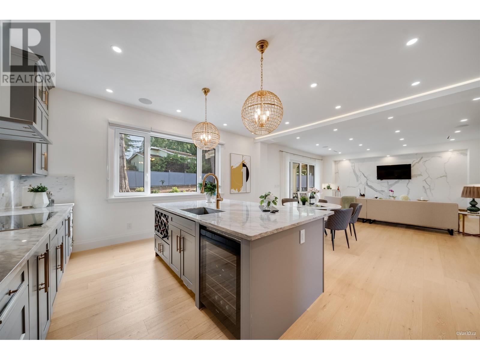 7415 Lambeth Drive, Burnaby, British Columbia  V5E 4B4 - Photo 11 - R2984663