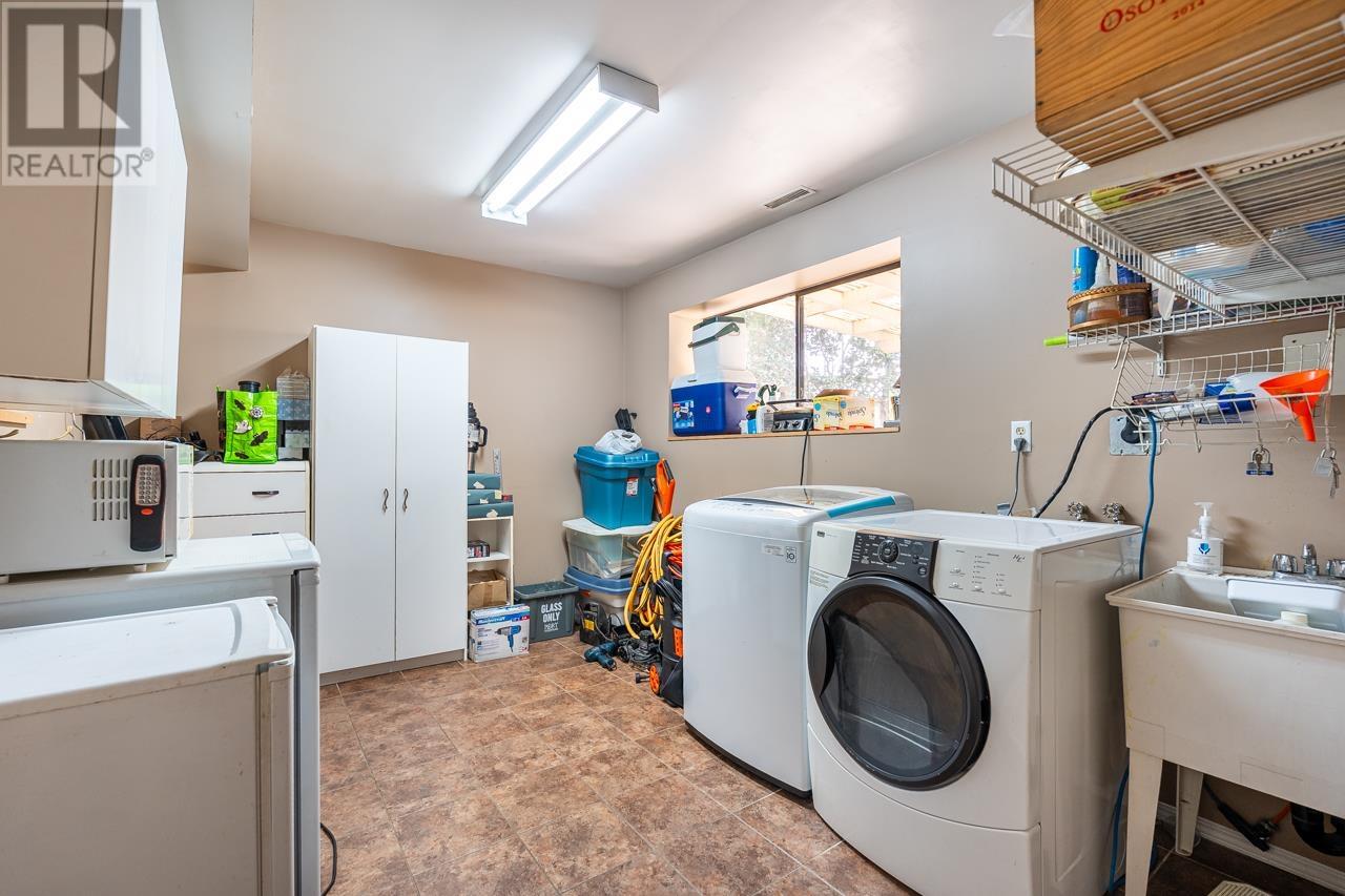 2090 Penny Place, Port Coquitlam, British Columbia  V3C 4E9 - Photo 30 - R2984679