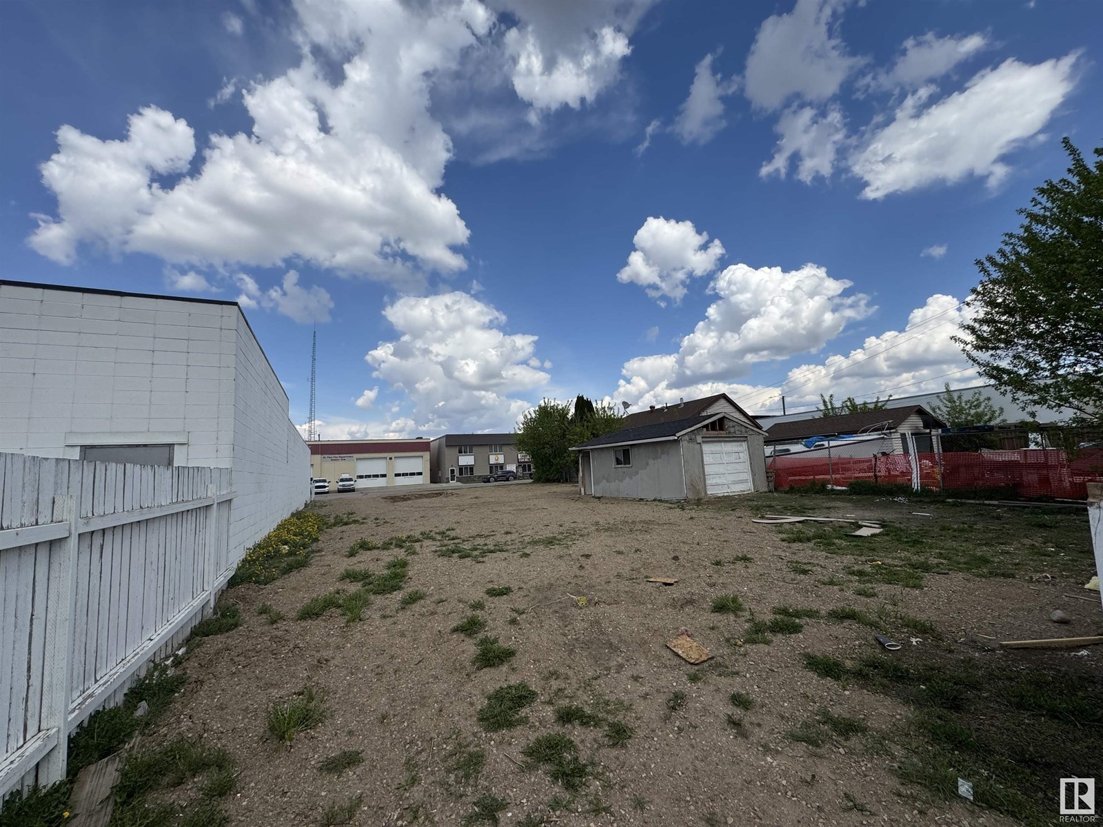 Property at 4925 51 AV image 1