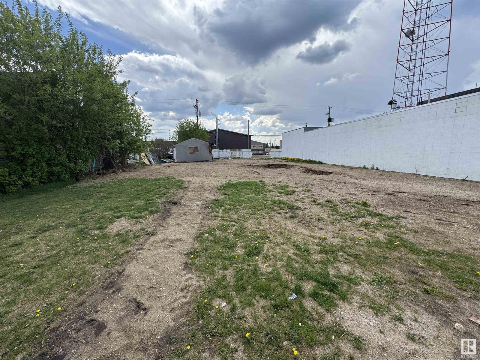 Property at 4925 51 AV image 5