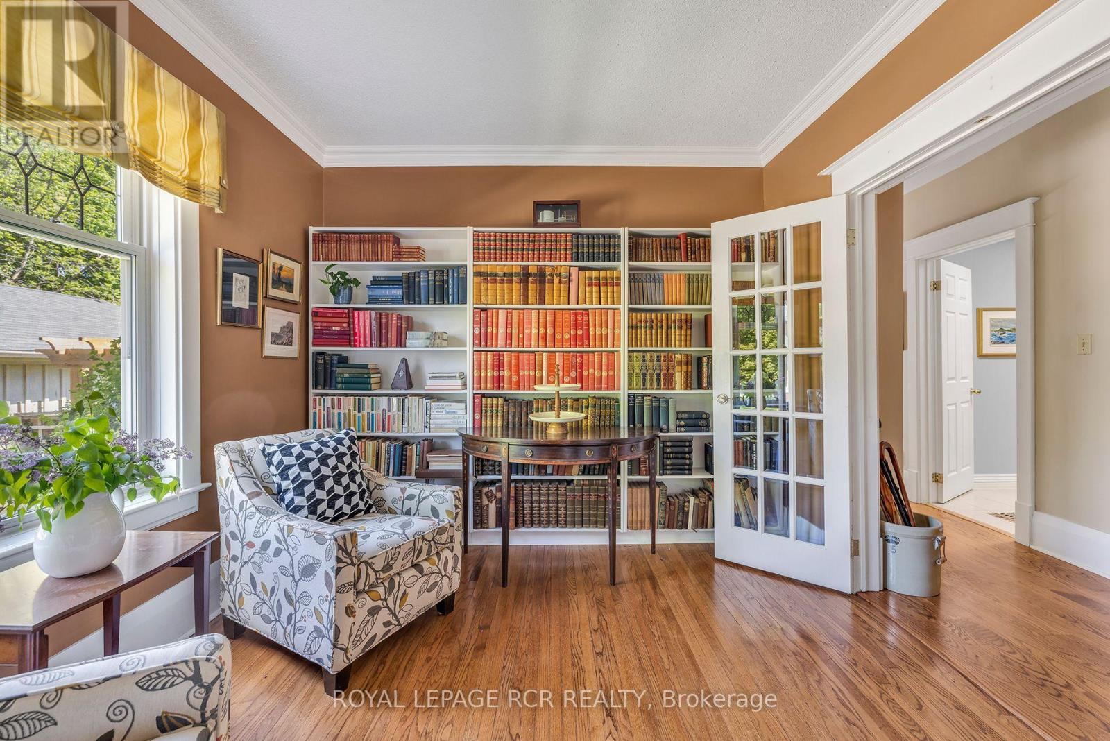 Property at 9 WELLINGTON STREET image 2