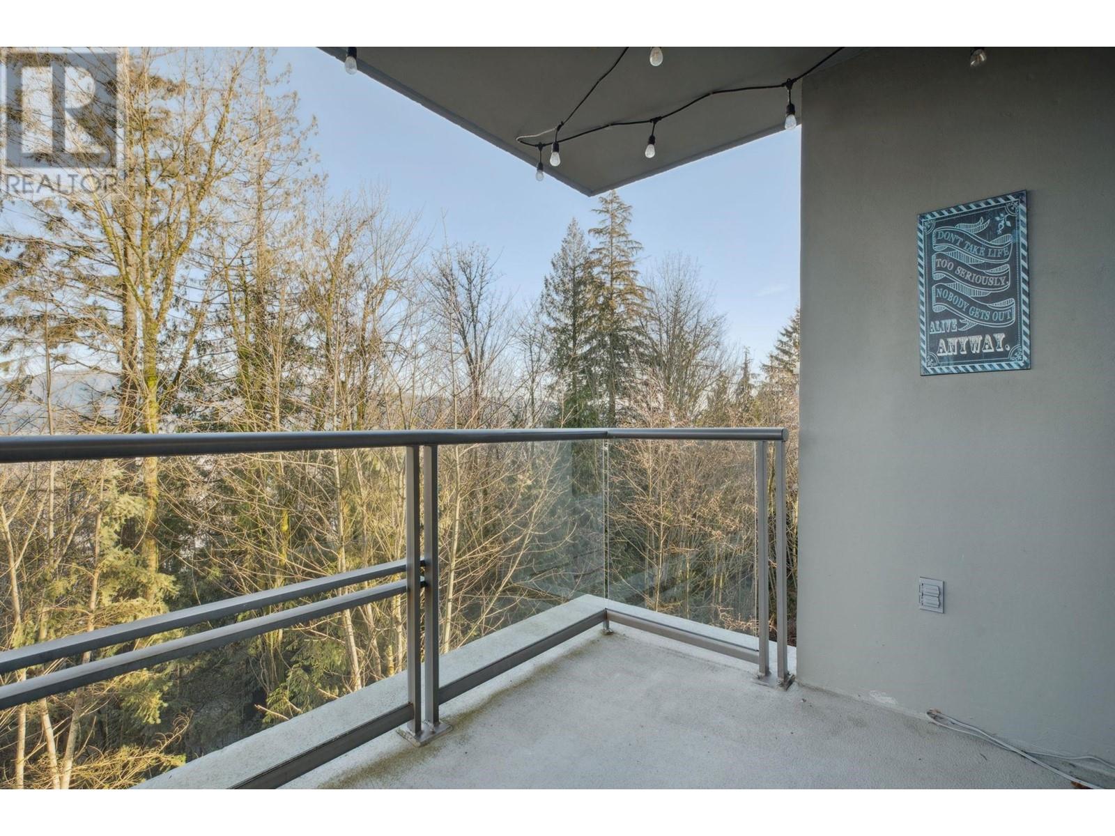 Listing Picture 28 of 33 : 202 9222 UNIVERSITY CRESCENT, Burnaby / 本拿比 - 魯藝地產 Yvonne Lu Group - MLS Medallion Club Member