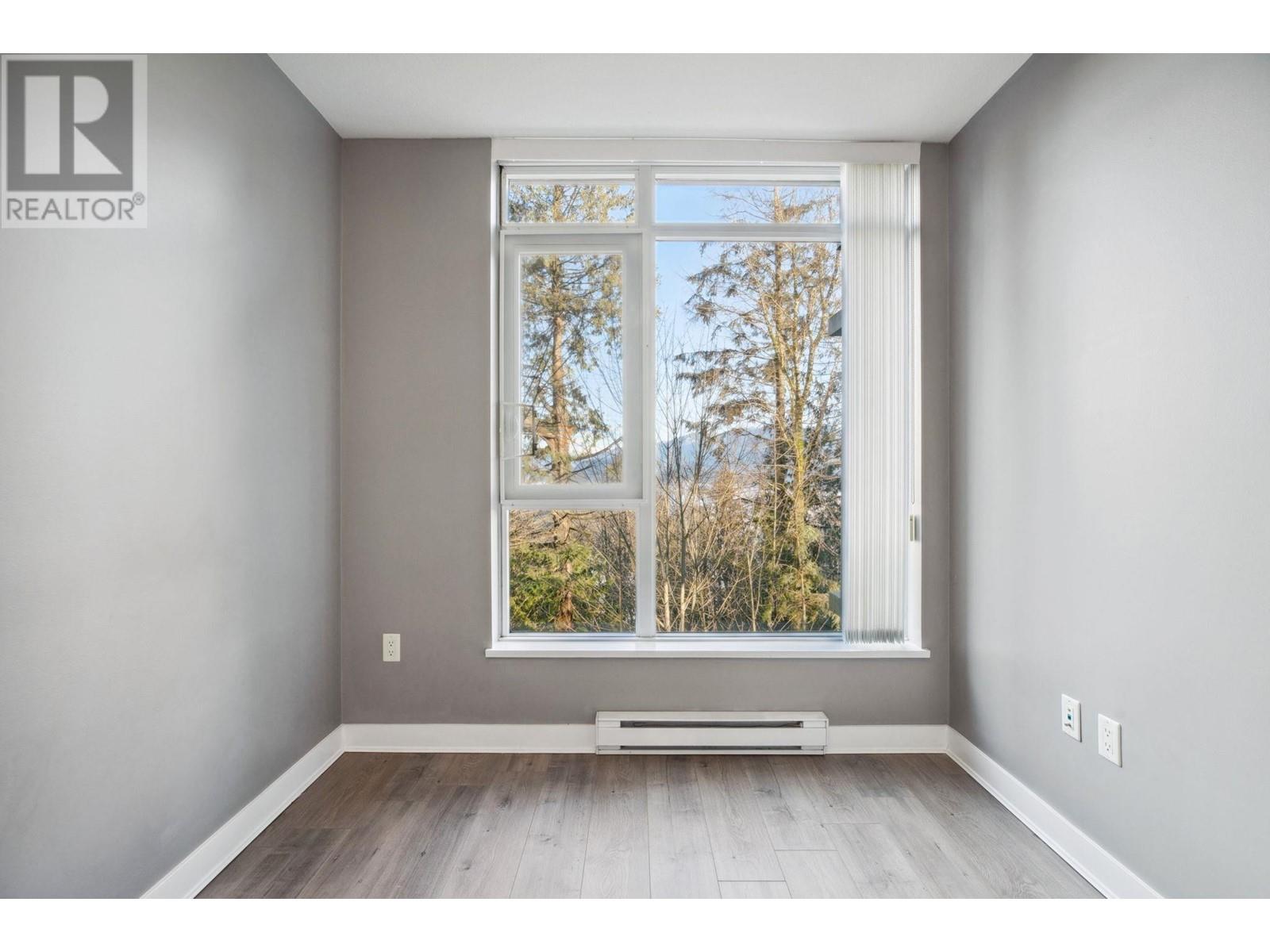 Listing Picture 24 of 33 : 202 9222 UNIVERSITY CRESCENT, Burnaby / 本拿比 - 魯藝地產 Yvonne Lu Group - MLS Medallion Club Member