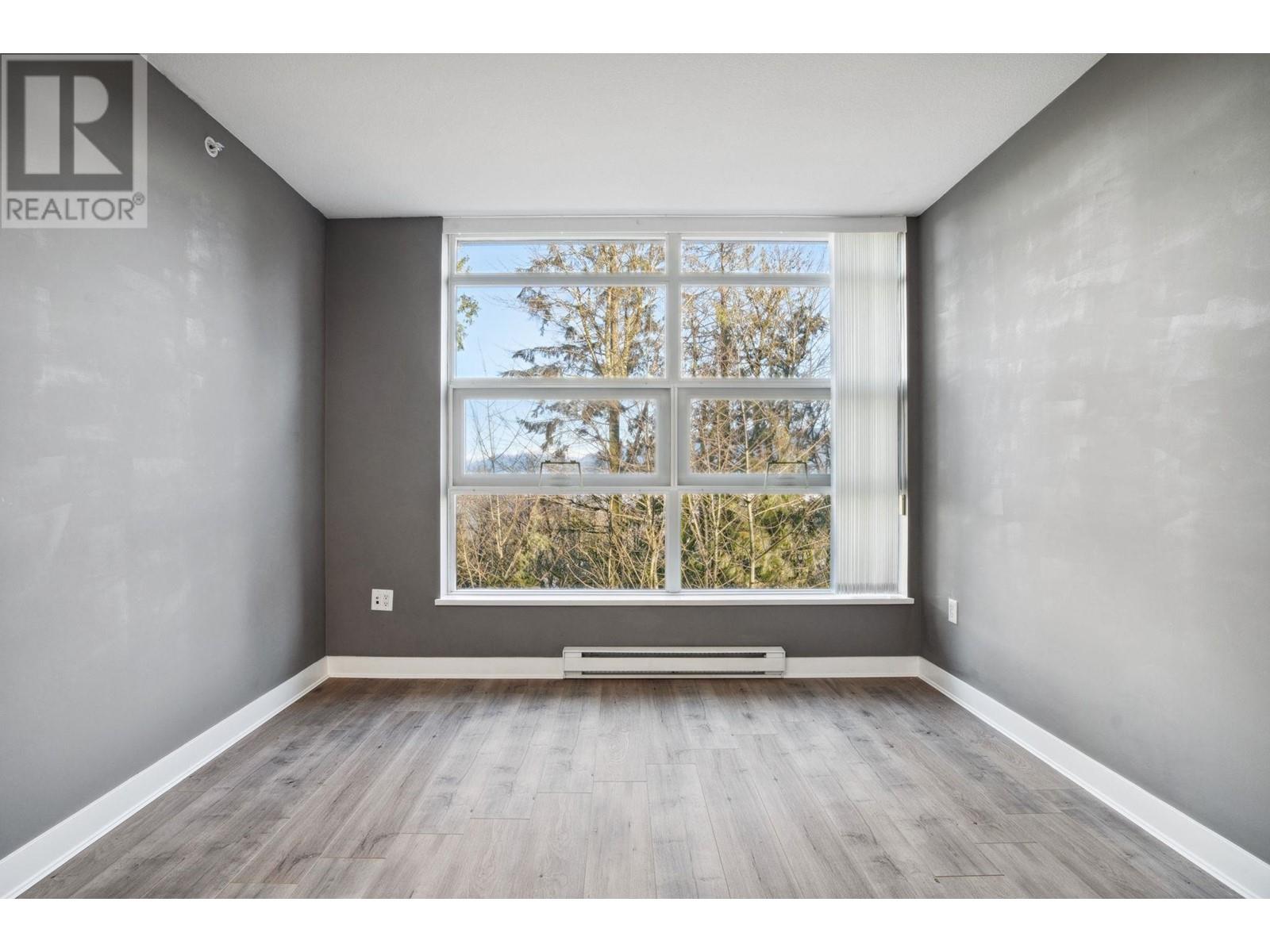 Listing Picture 21 of 33 : 202 9222 UNIVERSITY CRESCENT, Burnaby / 本拿比 - 魯藝地產 Yvonne Lu Group - MLS Medallion Club Member