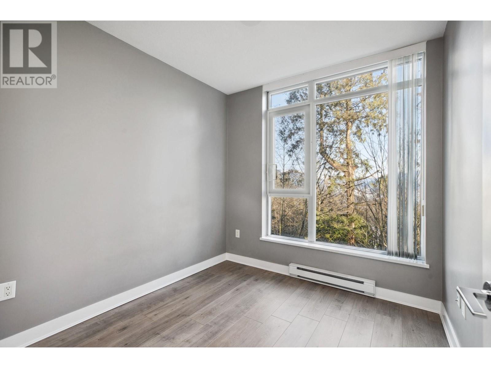 Listing Picture 25 of 33 : 202 9222 UNIVERSITY CRESCENT, Burnaby / 本拿比 - 魯藝地產 Yvonne Lu Group - MLS Medallion Club Member