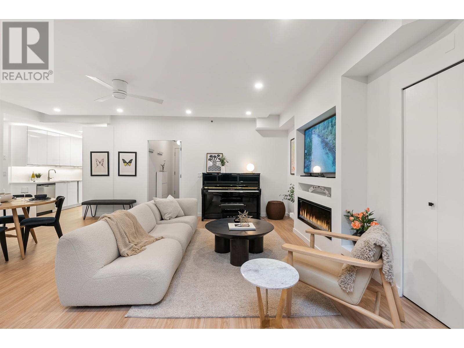 Listing Picture 6 of 32 : 2302 289 DRAKE STREET, Vancouver / 溫哥華 - 魯藝地產 Yvonne Lu Group - MLS Medallion Club Member