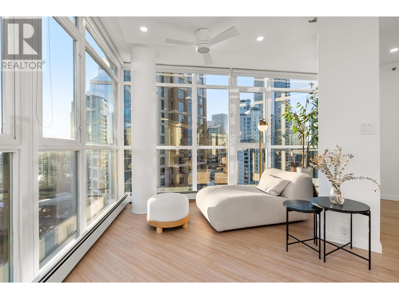 Listing Picture 11 of 32 : 2302 289 DRAKE STREET, Vancouver / 溫哥華 - 魯藝地產 Yvonne Lu Group - MLS Medallion Club Member