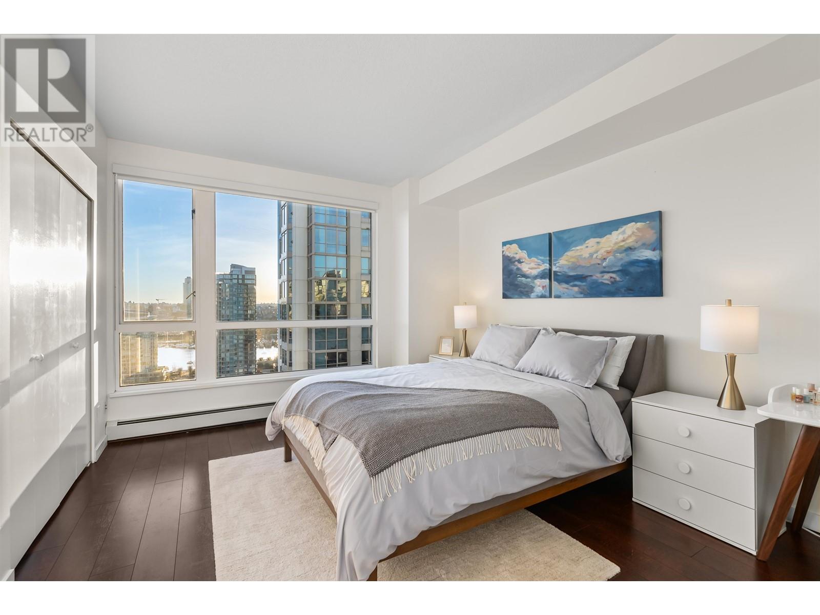 Listing Picture 19 of 32 : 2302 289 DRAKE STREET, Vancouver / 溫哥華 - 魯藝地產 Yvonne Lu Group - MLS Medallion Club Member