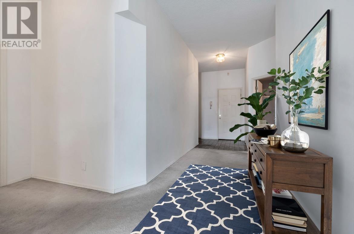Listing Picture 2 of 37 : 206 7660 MINORU BOULEVARD, Richmond / 烈治文 - 魯藝地產 Yvonne Lu Group - MLS Medallion Club Member