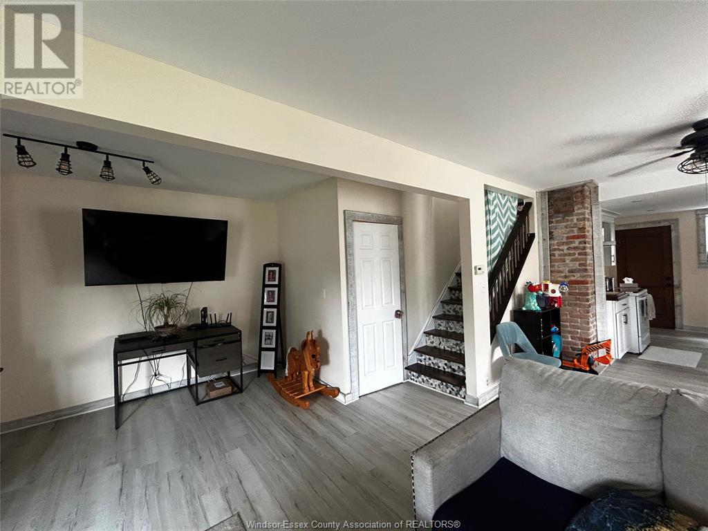 Property at 1132 CURRY AVENUE image 3