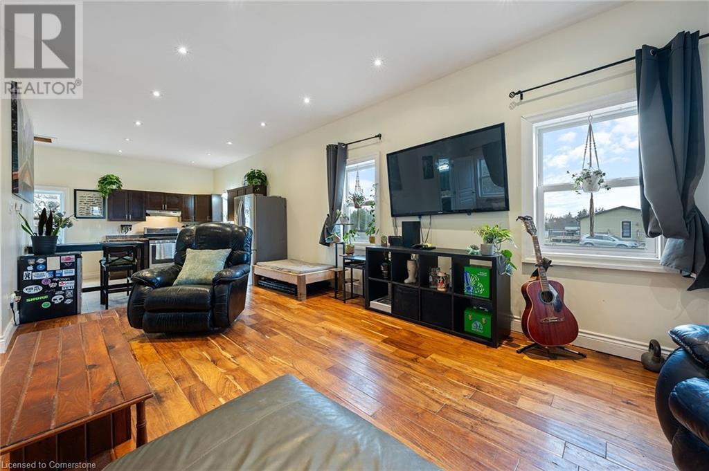 Property at 51 ECHO Street E image 5