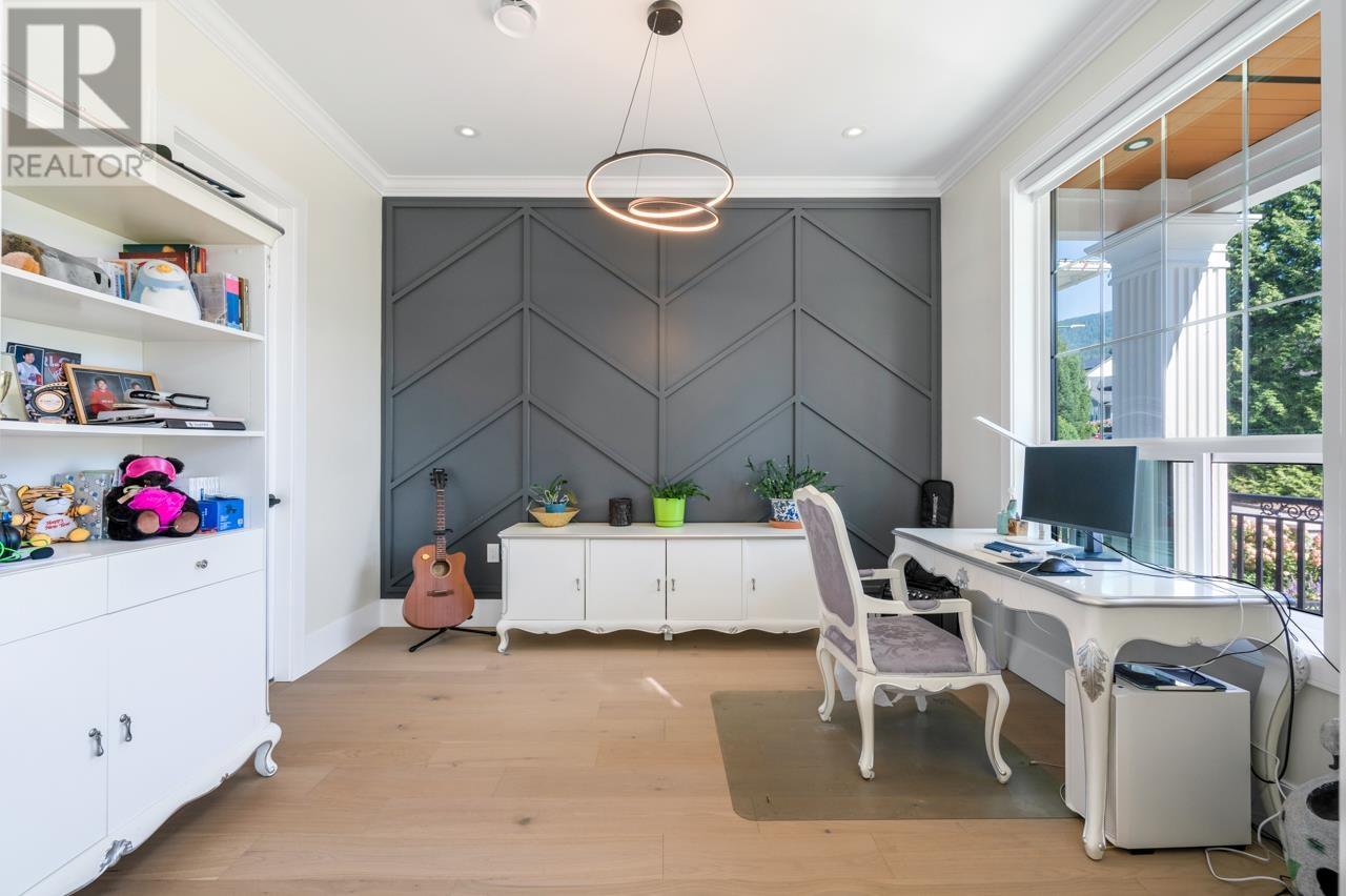 1378 Glenbrook Street, Coquitlam, British Columbia  V3E 3G8 - Photo 6 - R2975032