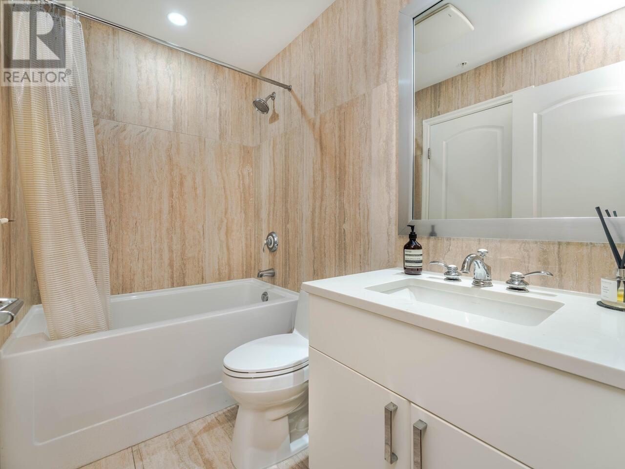 604 185 Victory Ship Way, North Vancouver, British Columbia  V7L 0G2 - Photo 13 - R2981901
