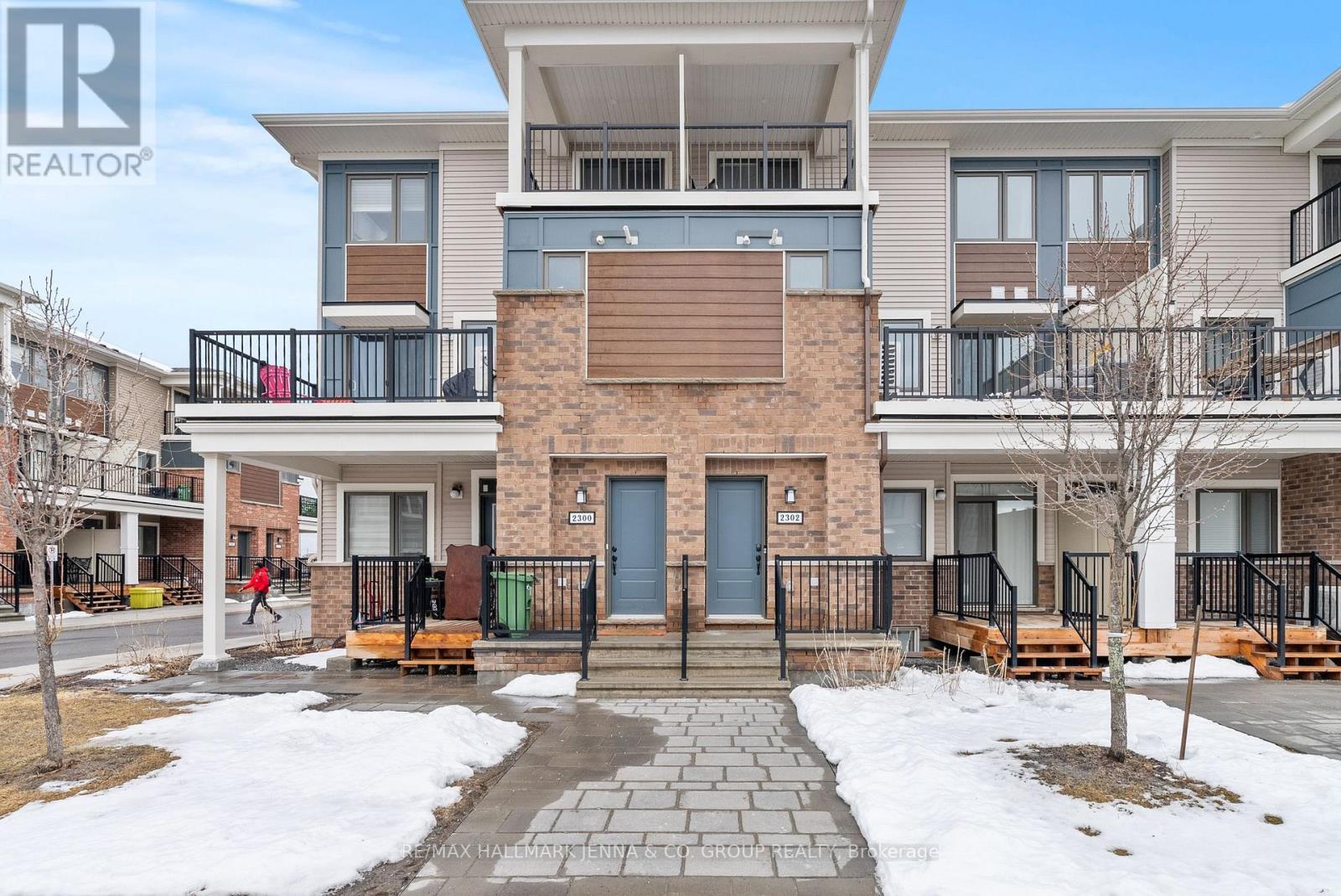 Property at 117 - 2302 WATERCOLOURS WAY image 1