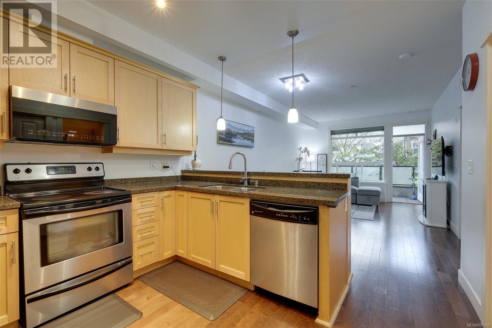 Property at 118 2710 Jacklin Rd image 4