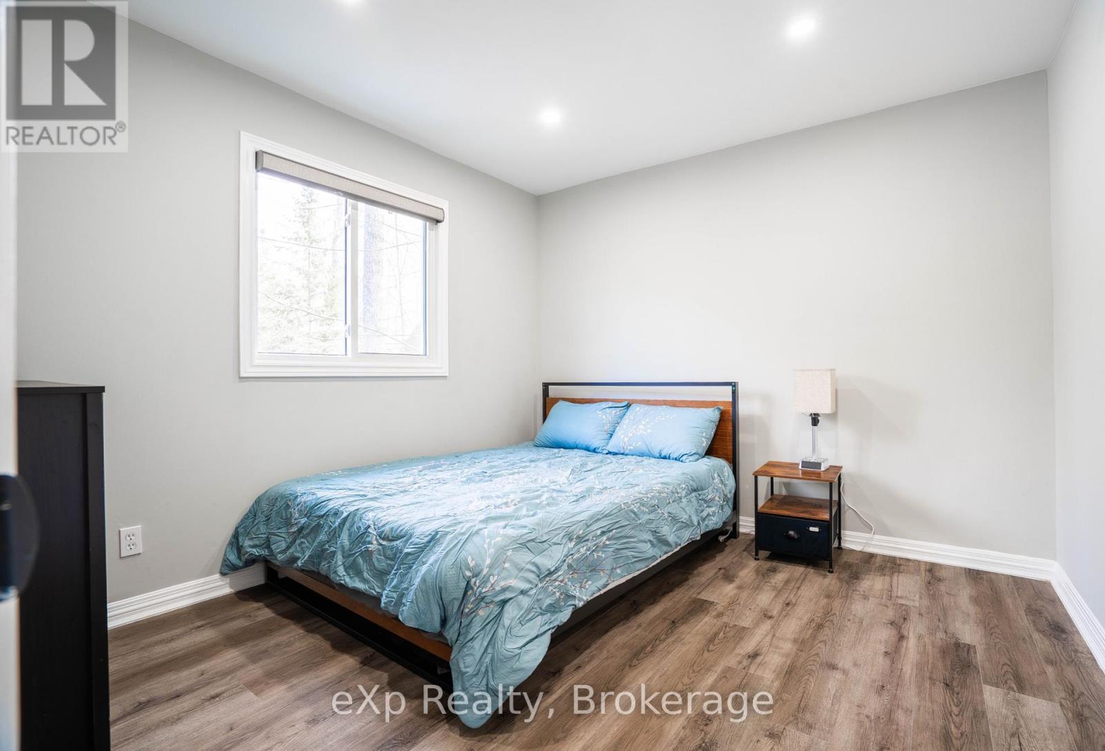 170 Francis Drive, Georgian Bluffs, Ontario  N0H 2K0 - Photo 32 - X12055162