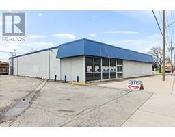 2275 TECUMSEH ROAD WEST, Windsor, Ontario