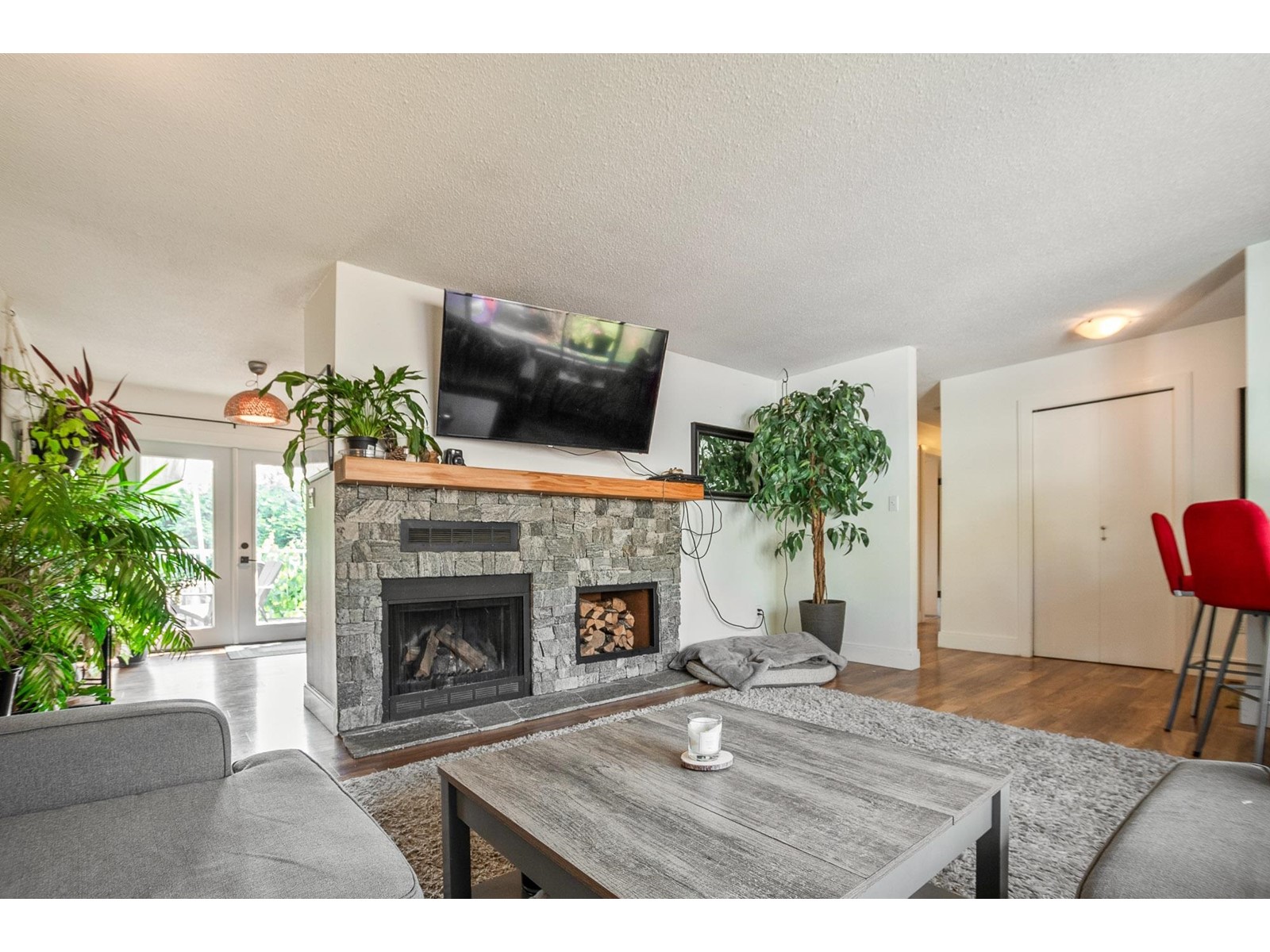 Property at 33582 2 AVENUE image 4