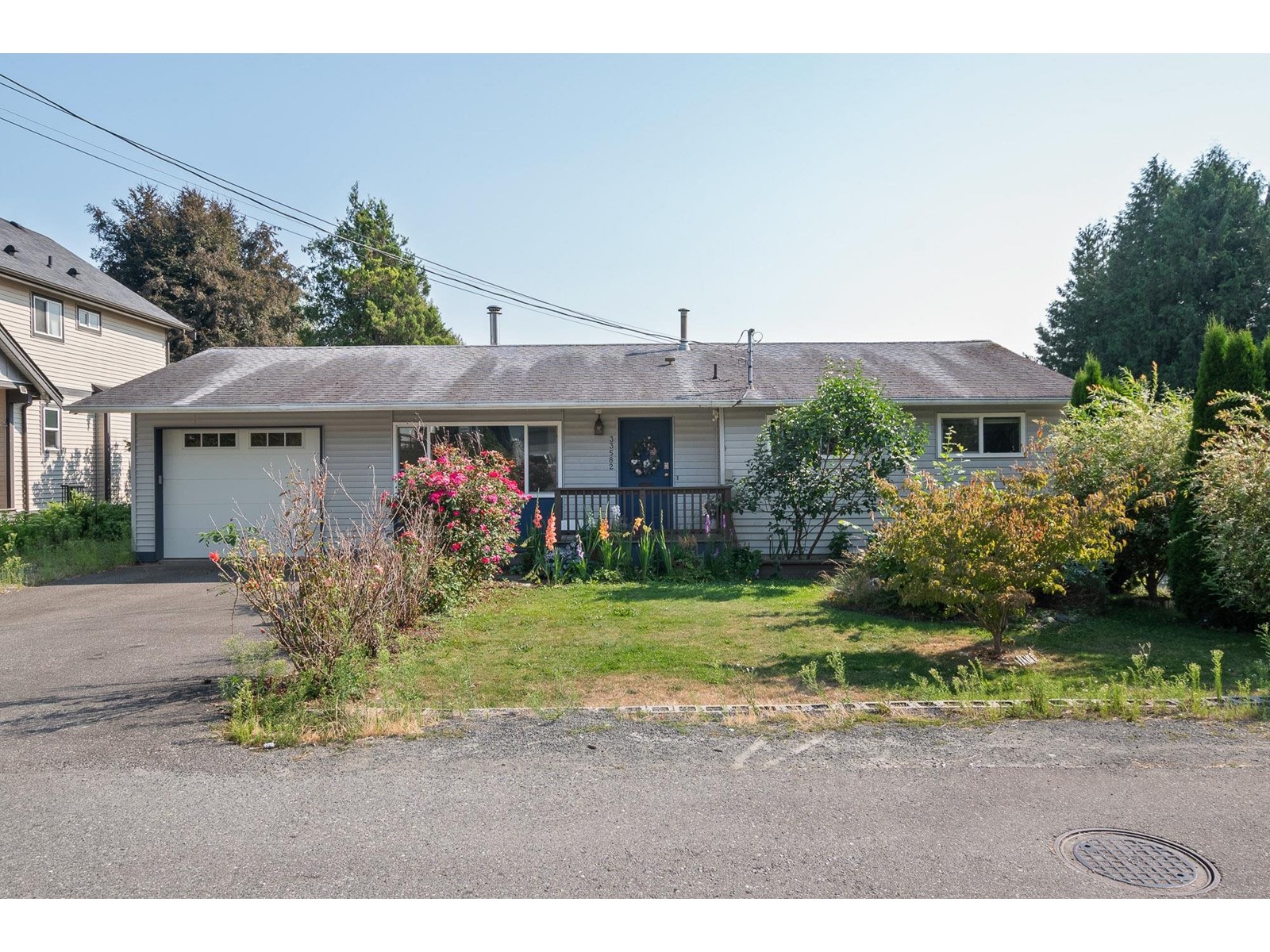 Property at 33582 2 AVENUE image 1
