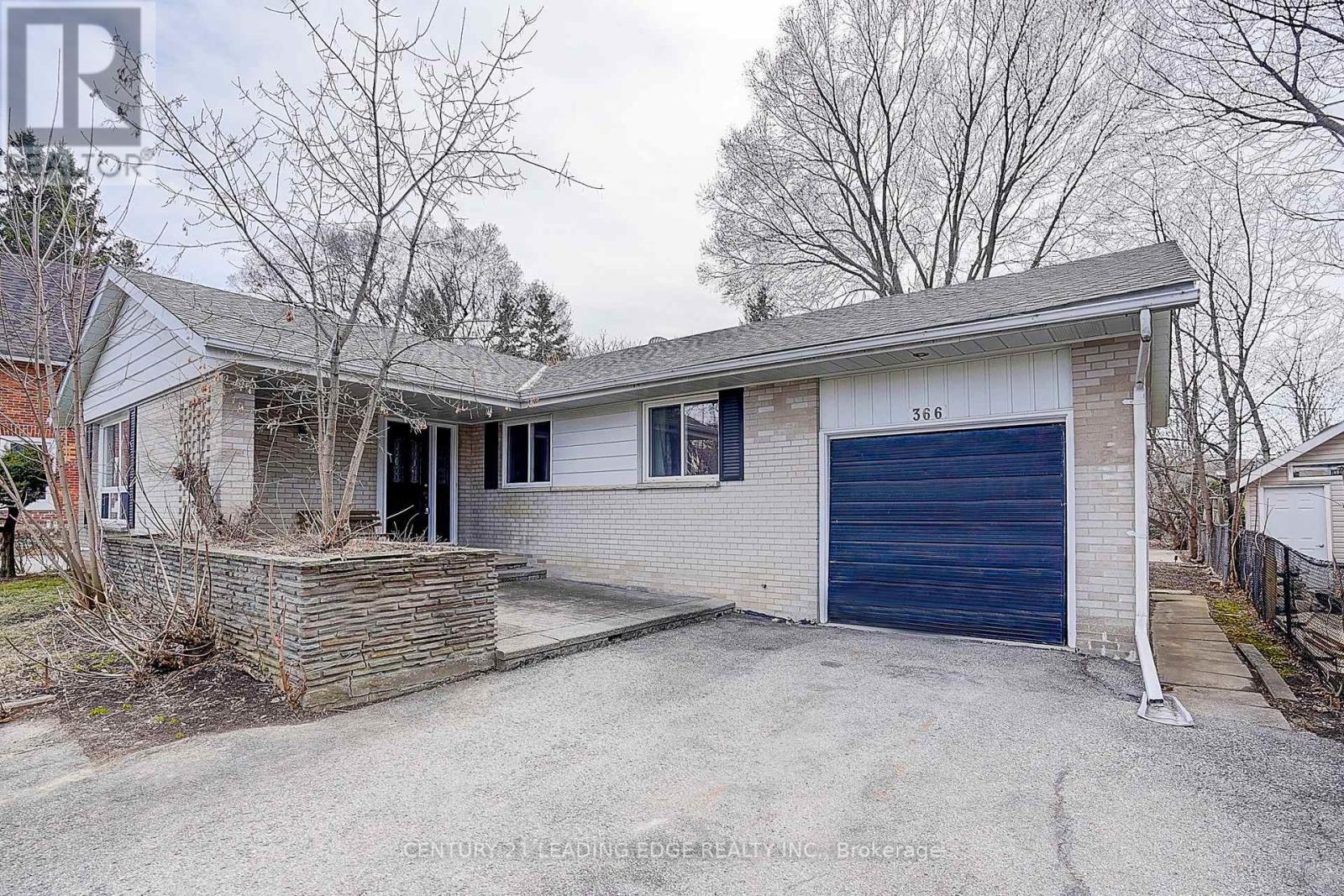 Property at 366 MAIN STREET N image 2