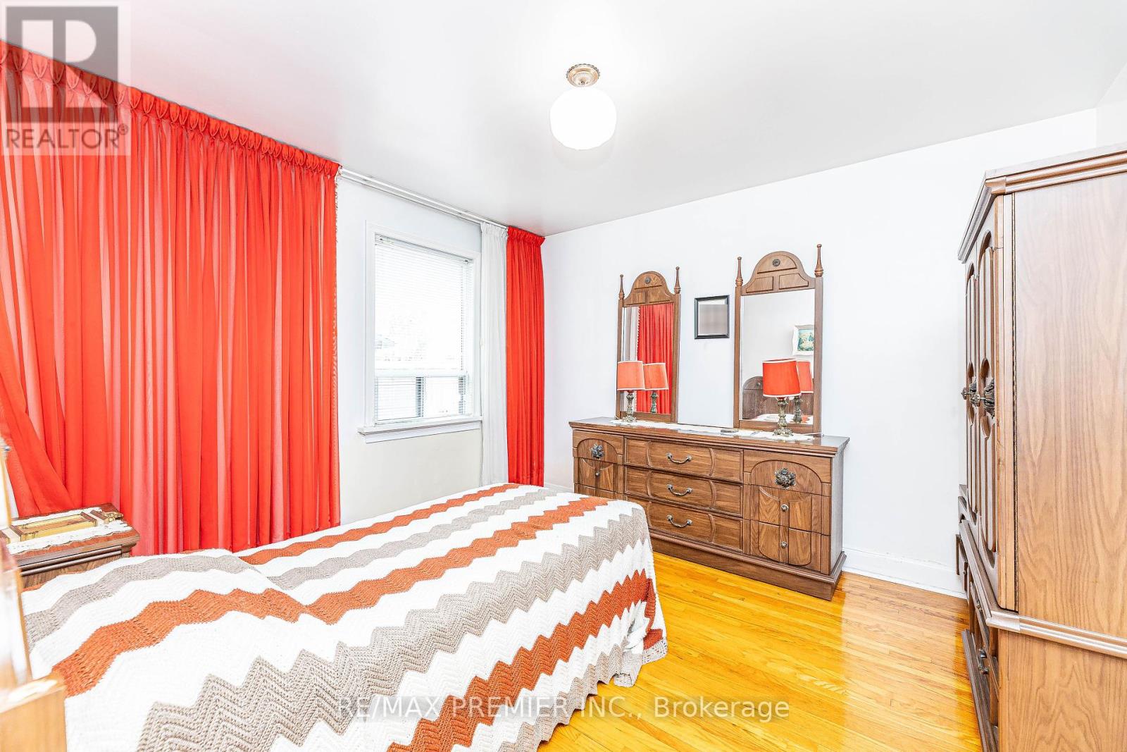 70 Forthbridge Crescent, Toronto, Ontario  M3M 2A3 - Photo 24 - W12055143
