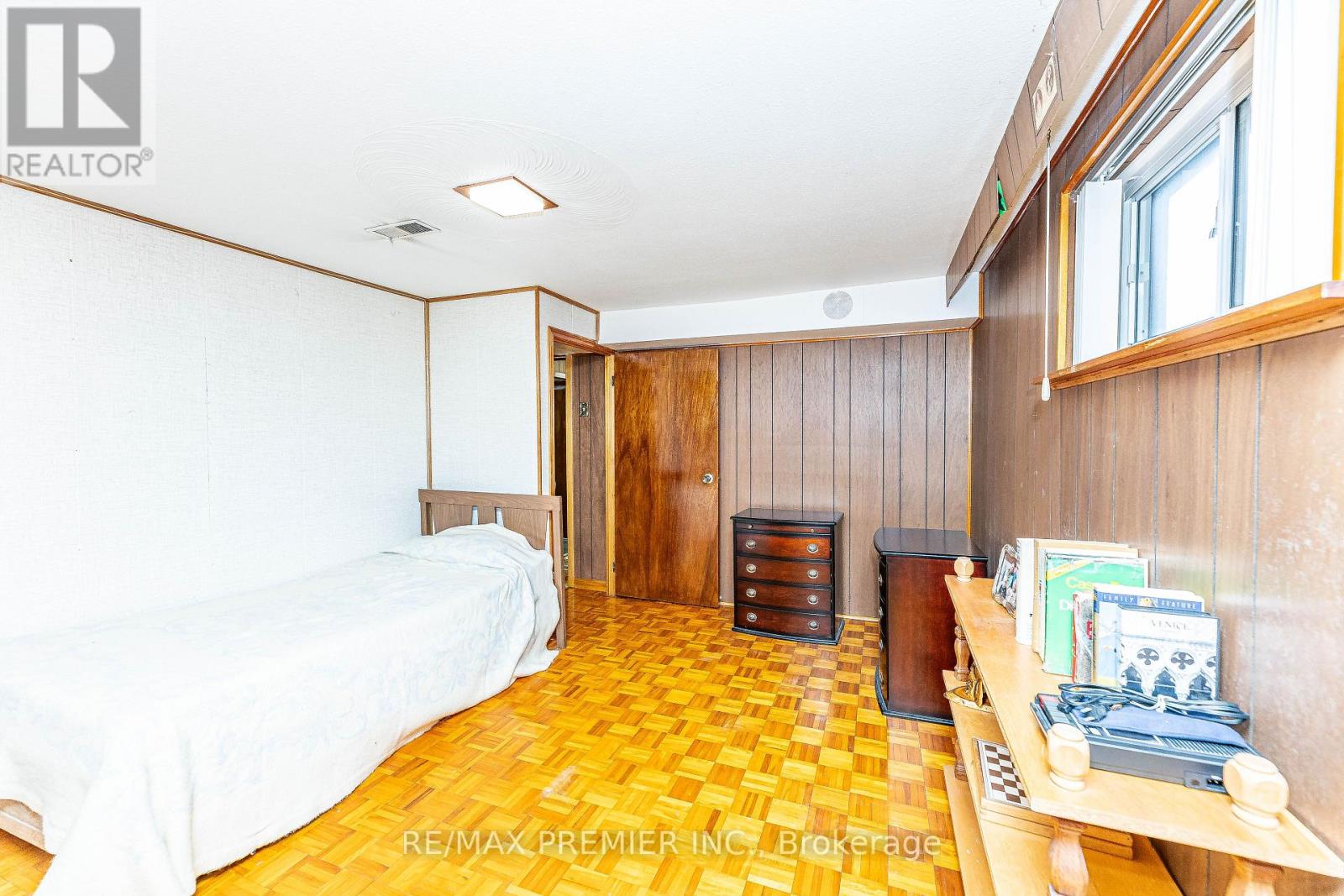 70 Forthbridge Crescent, Toronto, Ontario  M3M 2A3 - Photo 39 - W12055143