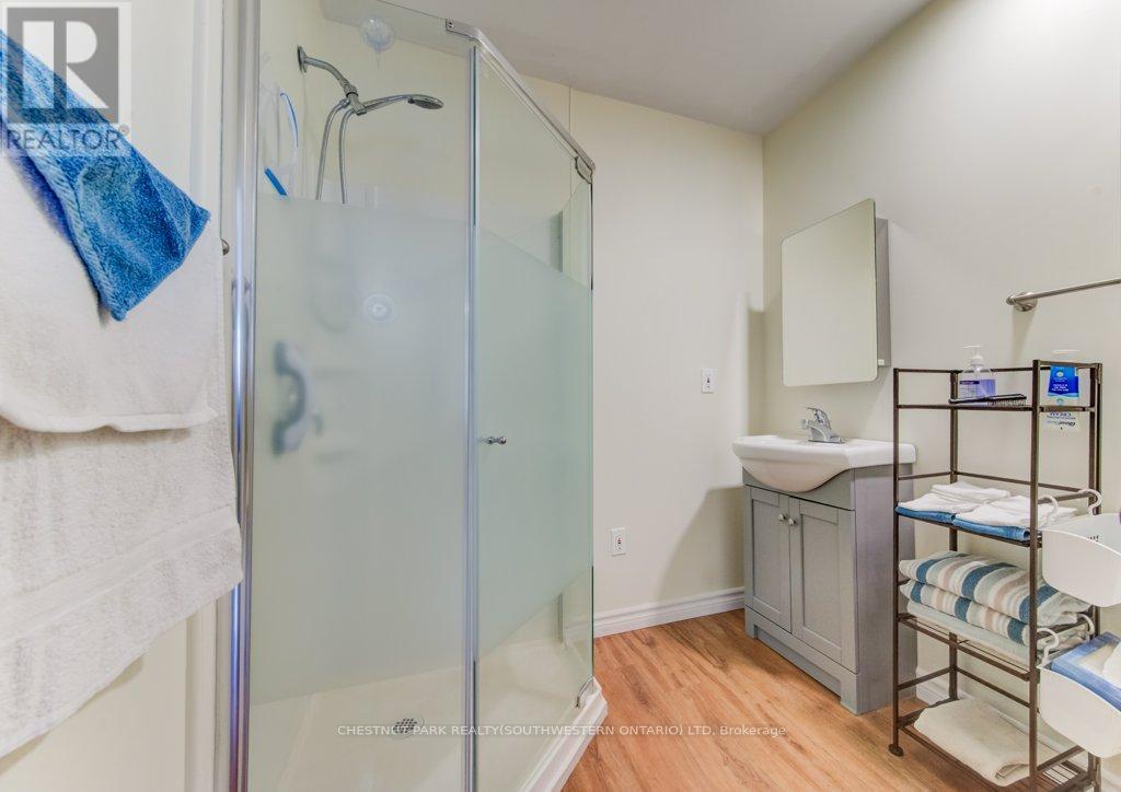27 Station Street, East Zorra-Tavistock, Ontario  N0B 2R0 - Photo 12 - X12055112