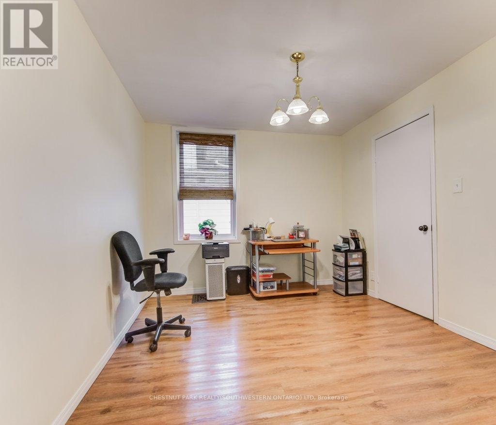 27 Station Street, East Zorra-Tavistock, Ontario  N0B 2R0 - Photo 17 - X12055112