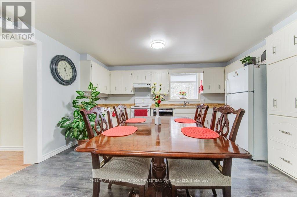 27 Station Street, East Zorra-Tavistock, Ontario  N0B 2R0 - Photo 22 - X12055112