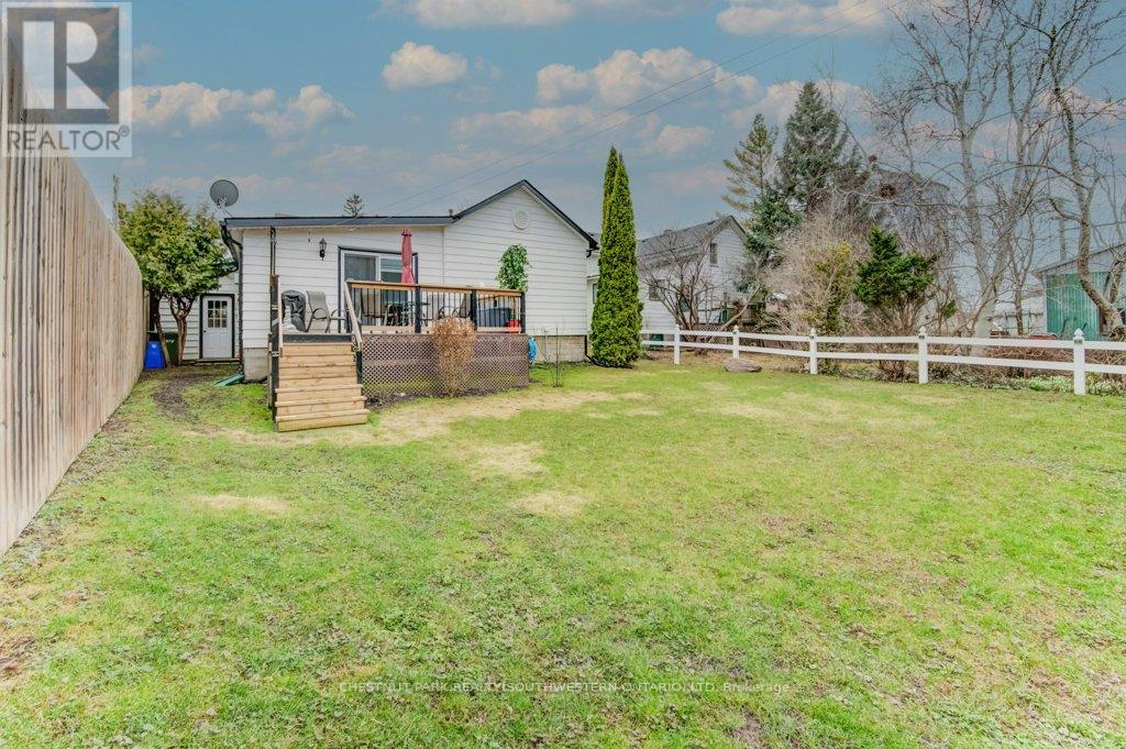 27 Station Street, East Zorra-Tavistock, Ontario  N0B 2R0 - Photo 36 - X12055112