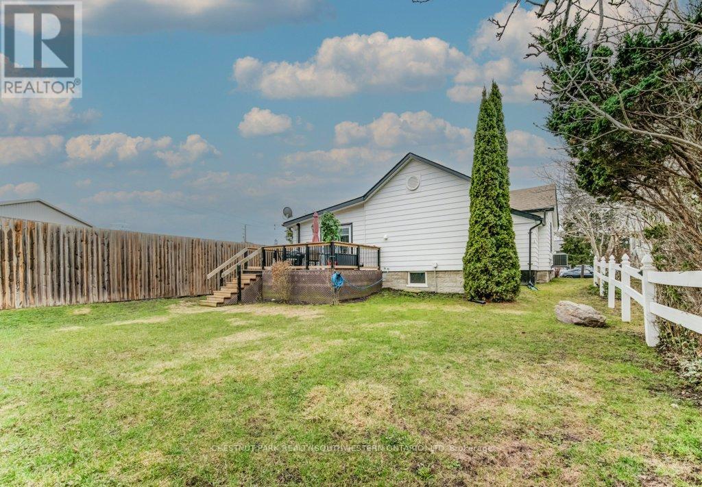 27 Station Street, East Zorra-Tavistock, Ontario  N0B 2R0 - Photo 38 - X12055112