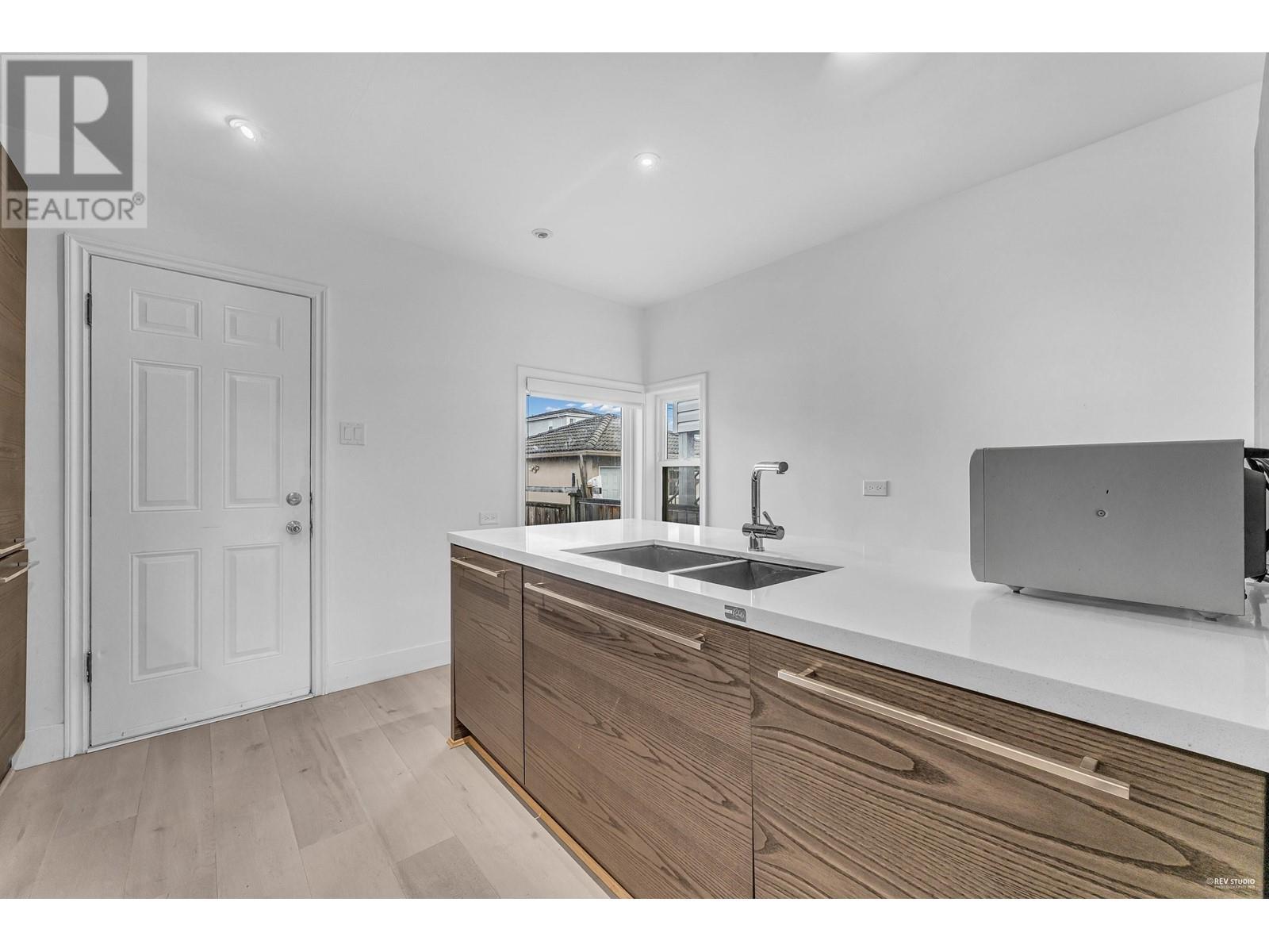 1651 E 37th Avenue, Vancouver, British Columbia  V5P 1E4 - Photo 12 - R2984640