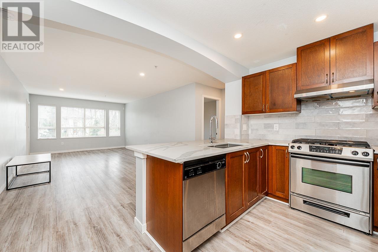 302 2951 Silver Springs Boulevard, Coquitlam, British Columbia  V3E 3S4 - Photo 4 - R2983501