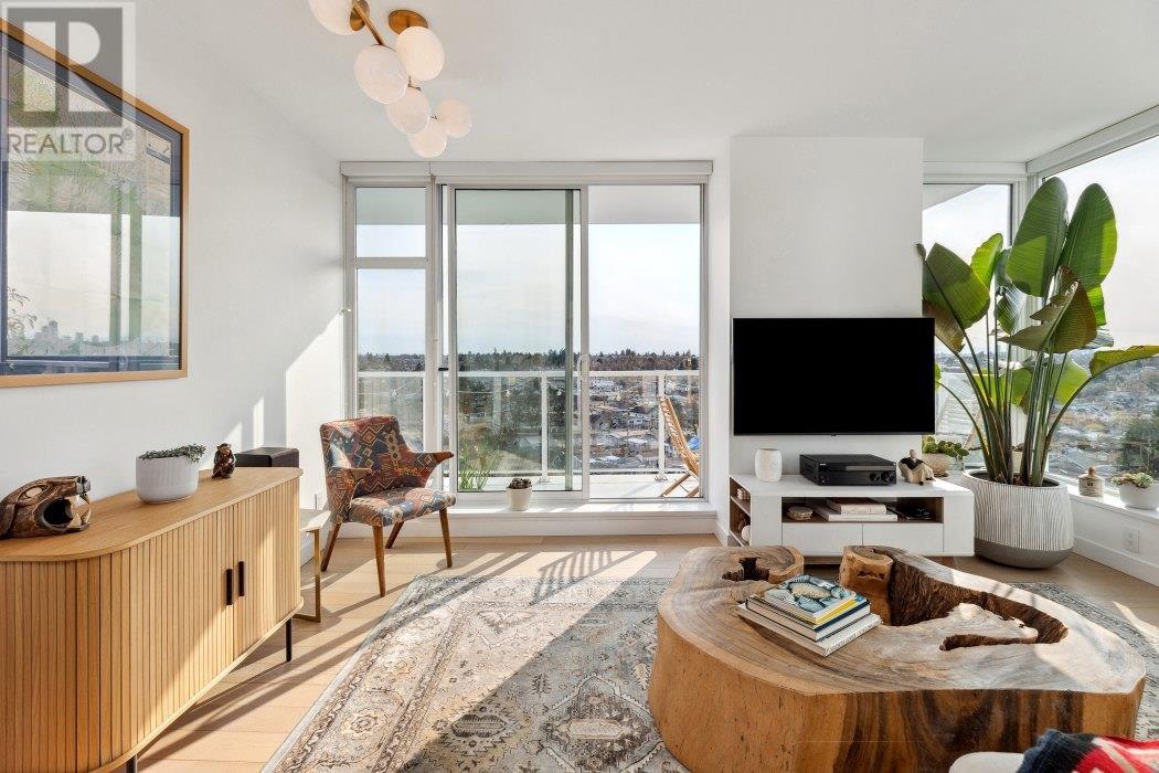 Property at 1602 4638 GLADSTONE STREET image 3