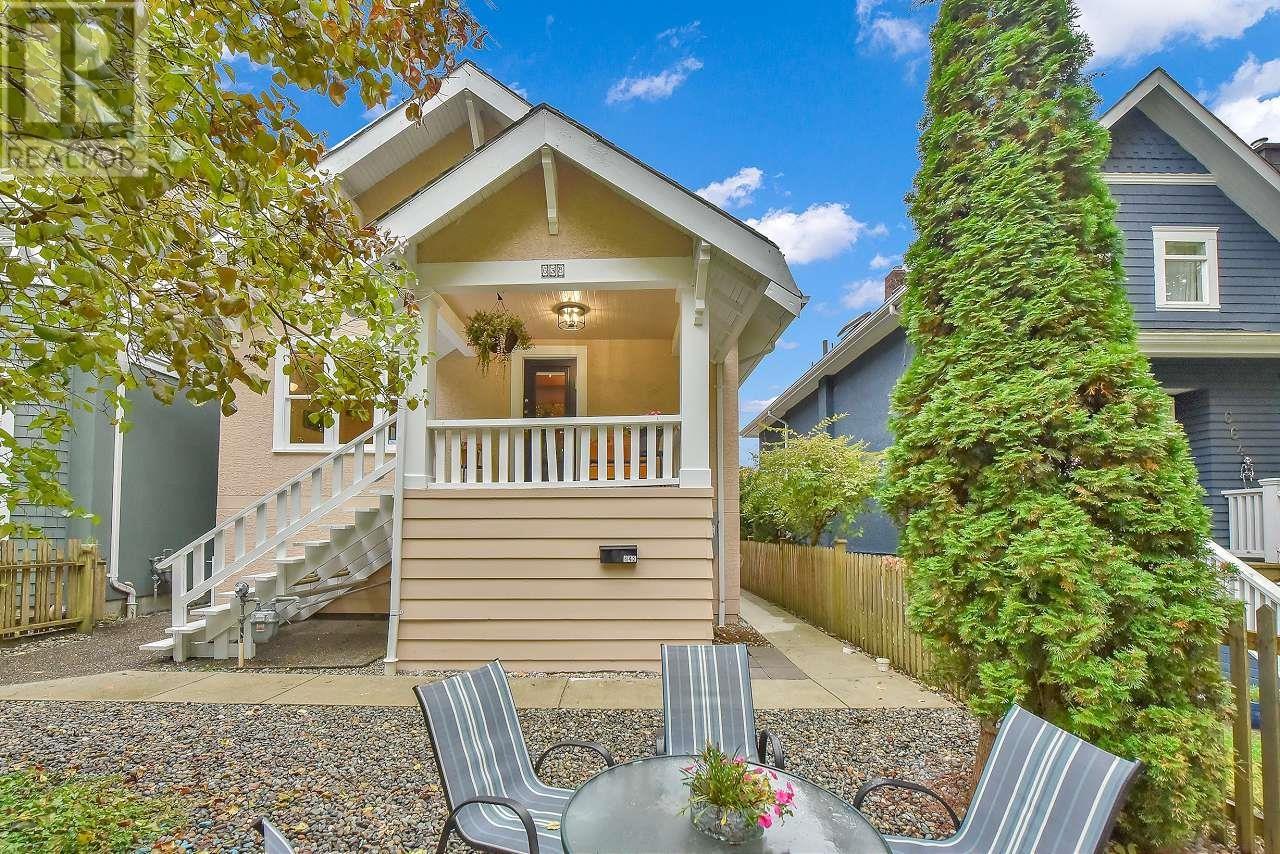 Property at 638 W 17TH AVENUE image 1