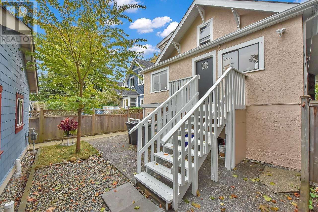 Property at 638 W 17TH AVENUE image 2