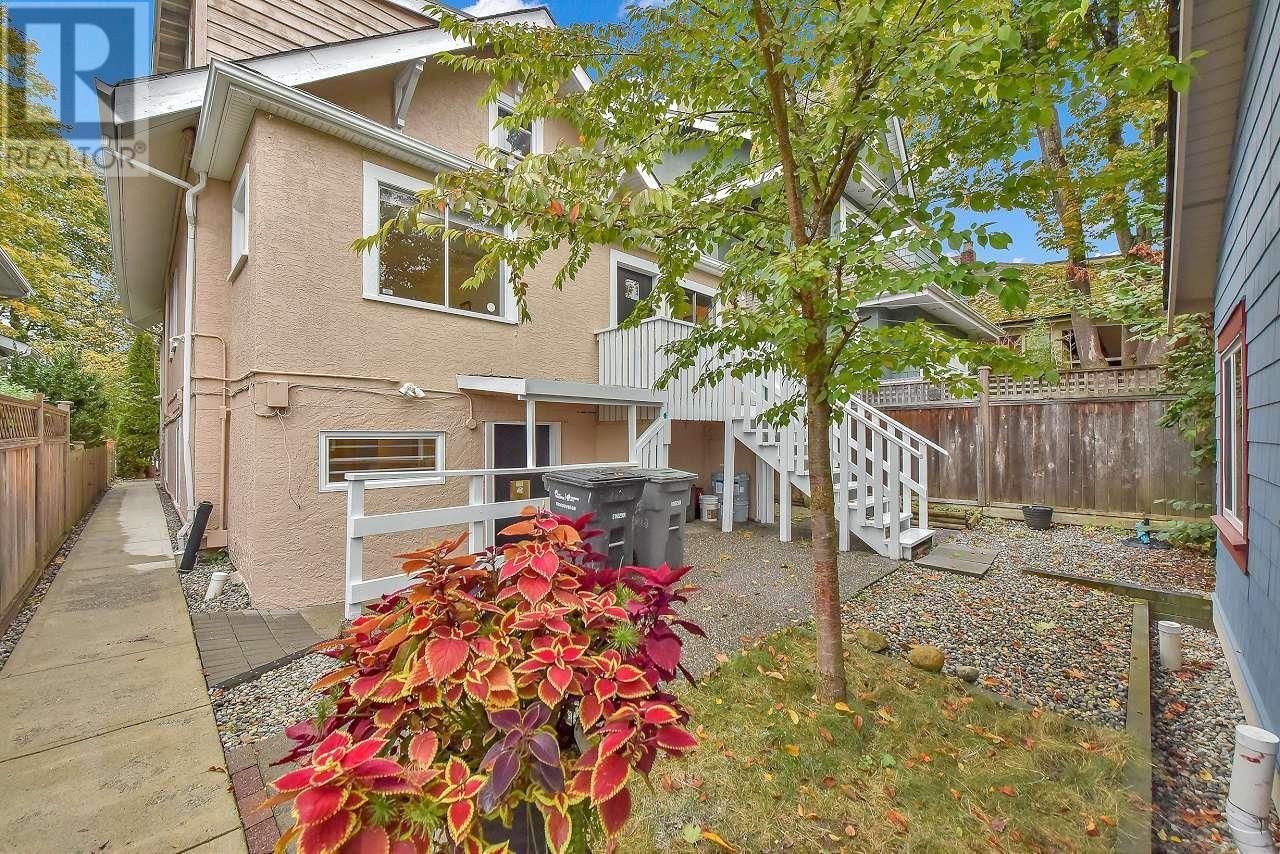 Property at 638 W 17TH AVENUE image 3
