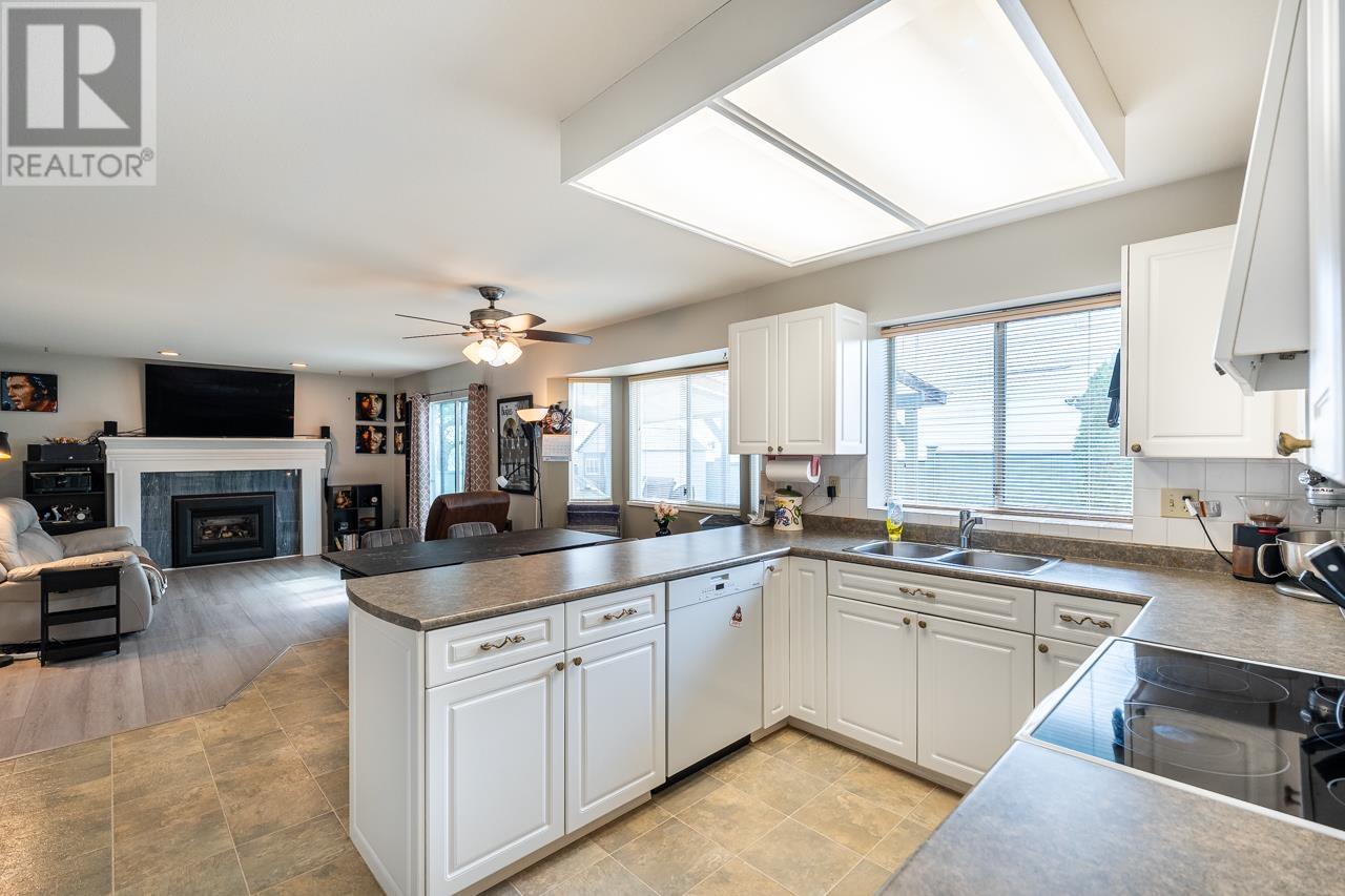 2752 Westlake Place, Coquitlam, British Columbia  V3C 5J8 - Photo 12 - R2984736