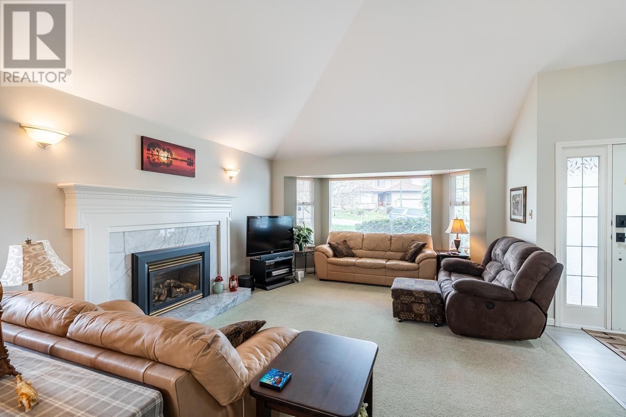 Property at 2752 WESTLAKE PLACE image 4